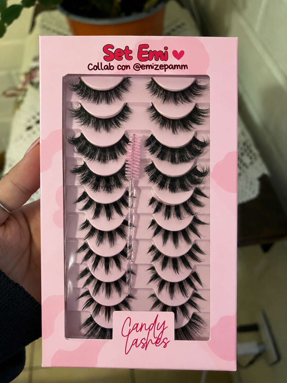 Favoritos de EMI (COLAB CON @EMIZEPAM.M) Candylashes